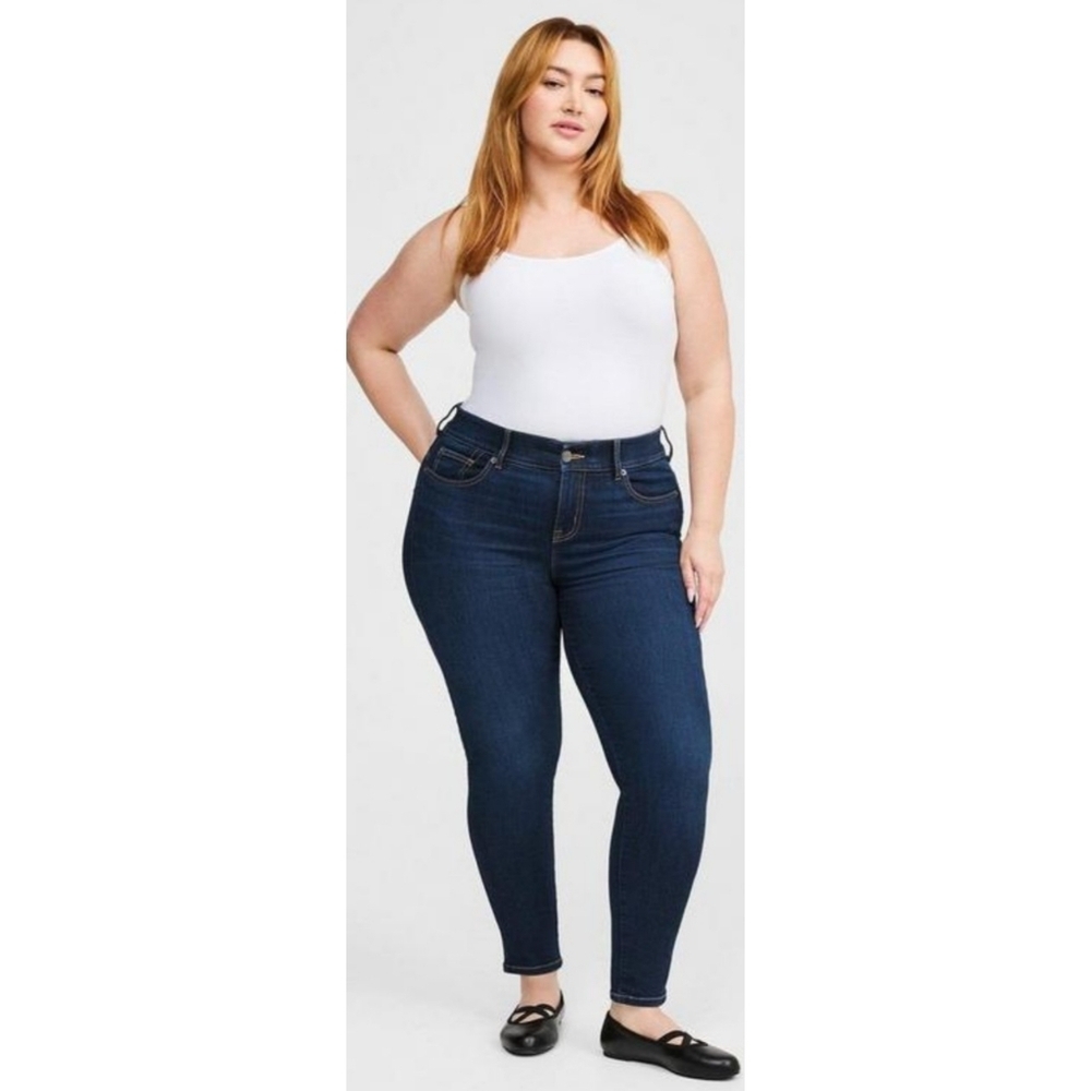 Torrid Bombshell Skinny jeans Dark Wash Size 18 Tall